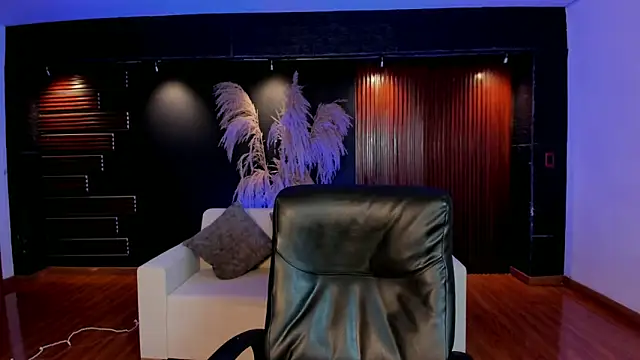 AidaJones online show from September 15, 2025, 7:36 pm