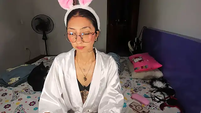 Anais lux online show from March 17, 2026, 11:19 pm