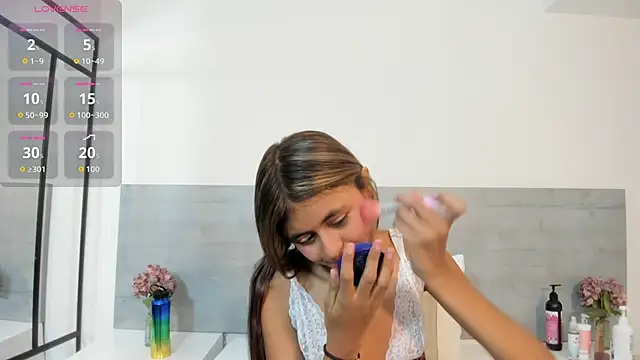 Snapshot of sunnyWhitee chatting on October 30, 2025, 7:14 pm sunnyWhitee online show from October 30, 2025, 7:14 pm