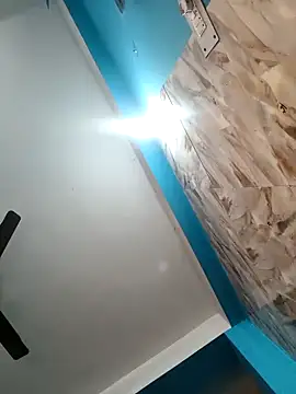 hornyzinia123 online show from February 18, 2026, 3:13 am