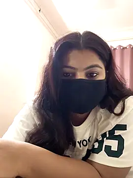 Snapshot of Aavya_007 chatting on June 18, 2026, 4:24 am Aavya 007 online show from June 18, 2026, 4:24 am