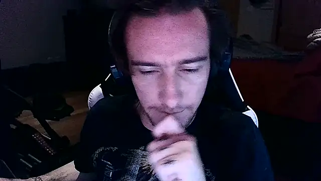 Snapshot of LEVIATHANX666 chatting on August 8, 2026, 2:03 am LEVIATHANX666 online show from August 8, 2026, 2:03 am