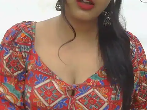 POOJA 199 online show from October 3, 2025, 10:56 am
