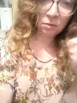 Snapshot of PerpetuaAnastagi chatting on September 18, 2025, 8:05 am PerpetuaAnastagi online show from September 18, 2025, 8:05 am