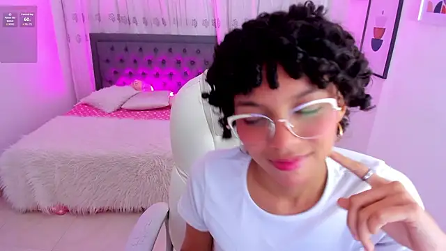 aitana kahlo online show from September 12, 2025, 10:48 am