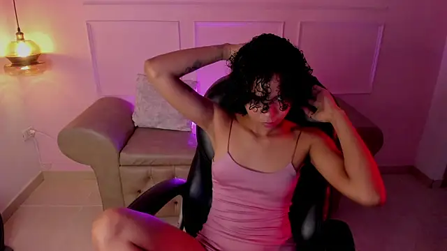 aitana kahlo online show from January 6, 2026, 7:39 pm