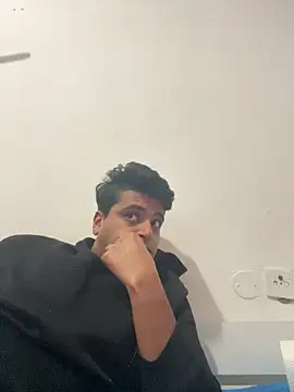 Snapshot of Noam7080z chatting on February 1, 2026, 6:06 pm Noam7080z online show from February 1, 2026, 6:06 pm