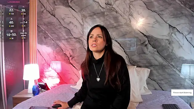 Astridhotman online show from September 16, 2025, 7:37 pm