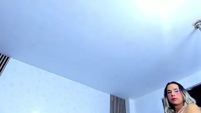 ZaiMoon  online show from February 20, 2026, 10:32 pm