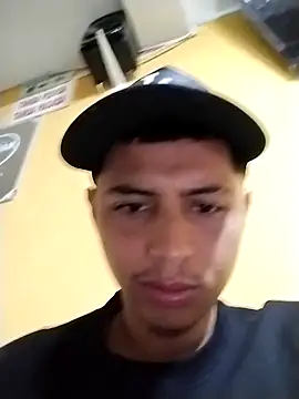 Snapshot of Lil_condor_bby1 chatting on October 25, 2025, 11:10 pm Lil condor bby1 online show from October 25, 2025, 11:10 pm