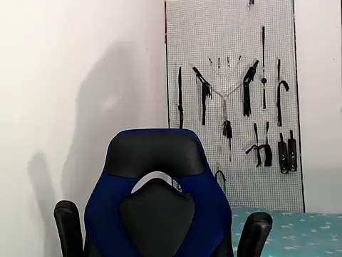 dylan apol0 online show from September 16, 2025, 6:47 am