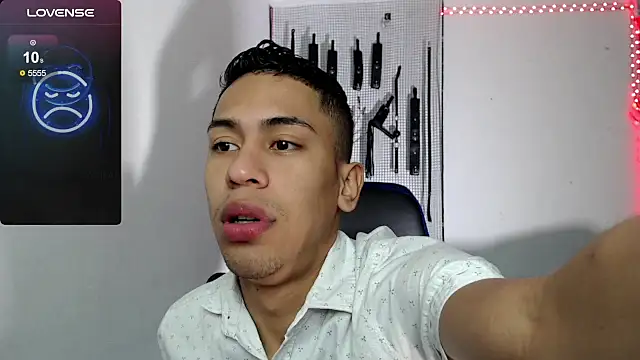 dylan apol0 online show from September 28, 2025, 3:01 am