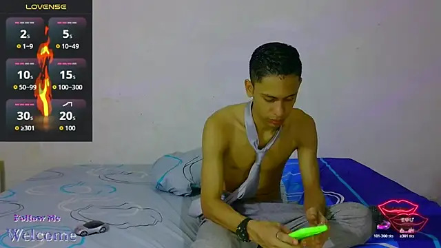 dylan apol0 online show from April 21, 2026, 2:15 am