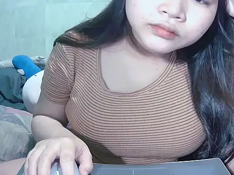 Snapshot of Lily3322 chatting on February 11, 2026, 3:11 am Lily3322 online show from February 11, 2026, 3:11 am