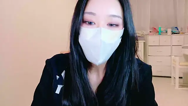 ramuchan desu online show from November 1, 2025, 1:29 am