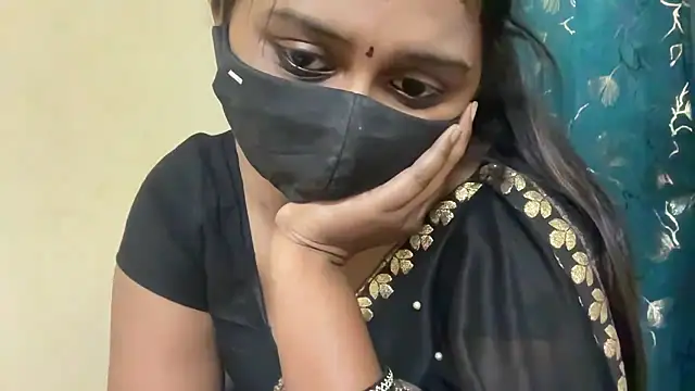 Pavani-Sexy online show from May 10, 2026, 5:29 pm