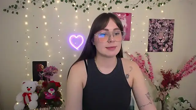 Snapshot of Amanda_Bright_ chatting on May 14, 2026, 10:33 am Amanda Bright online show from May 14, 2026, 10:33 am