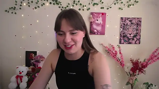Snapshot of Amanda_Bright_ chatting on May 19, 2026, 10:32 am Amanda Bright online show from May 19, 2026, 10:32 am