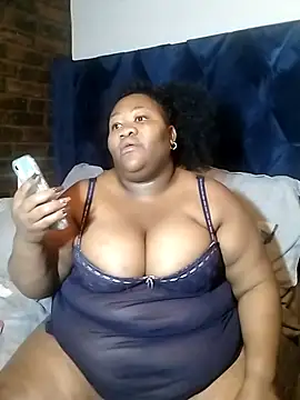 Snapshot of SeductionBoobs chatting on July 10, 2026, 6:21 pm SeductionBoobs online show from July 10, 2026, 6:21 pm