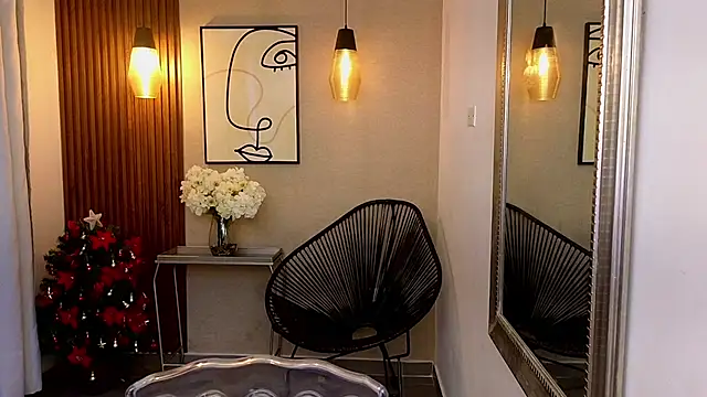 Lia Mar  online show from December 1, 2025, 6:02 pm