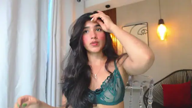 Lia Mar  online show from May 19, 2026, 10:27 pm