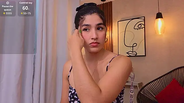 Lia Mar  online show from June 6, 2026, 6:56 pm
