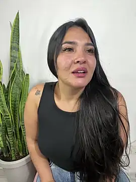 Snapshot of meli__brown chatting on May 16, 2026, 2:19 am meli brown online show from May 16, 2026, 2:19 am