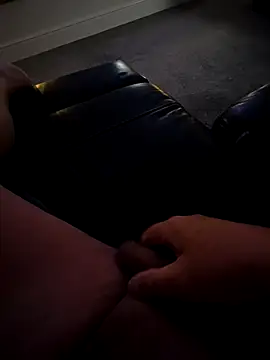 Oorse1966 online show from April 15, 2026, 9:26 pm