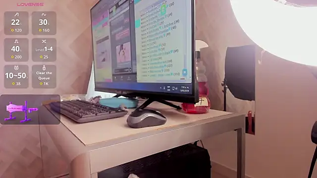 Snapshot of Clhoe_Johnson chatting on February 13, 2026, 12:34 pm Clhoe Johnson online show from February 13, 2026, 12:34 pm