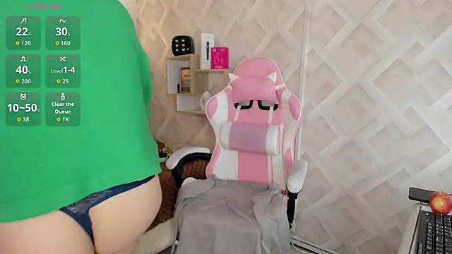 Snapshot of Clhoe_Johnson chatting on February 18, 2026, 12:34 pm Clhoe Johnson online show from February 18, 2026, 12:34 pm