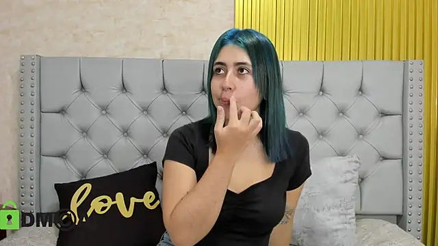 Skarlet 04 online show from November 5, 2025, 4:07 pm