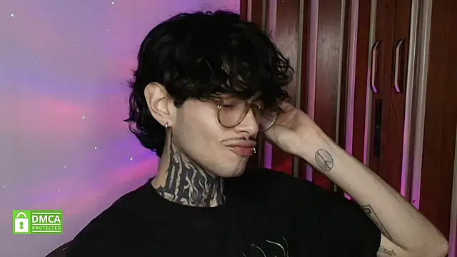 Mihail leroy online show from February 26, 2026, 2:32 am