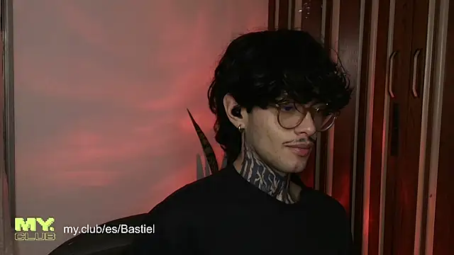 Mihail leroy online show from April 2, 2026, 4:10 am