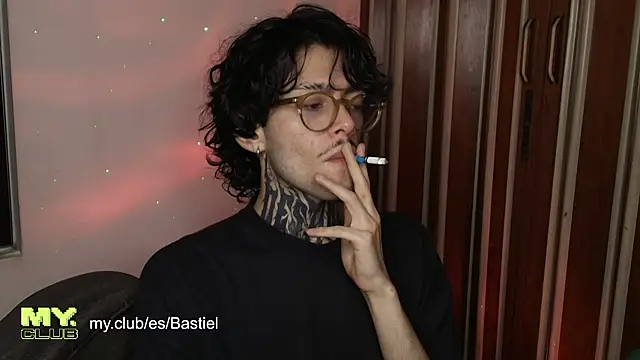 Mihail leroy online show from April 25, 2026, 2:58 am