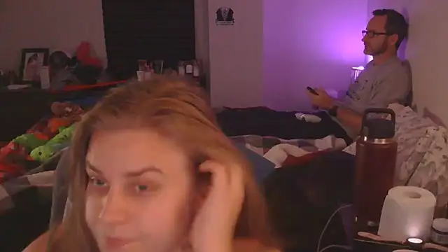 Sexyblonde12344 online show from September 11, 2025, 2:11 am