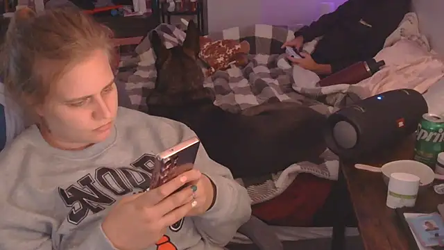 Sexyblonde12344 online show from September 13, 2025, 12:54 am