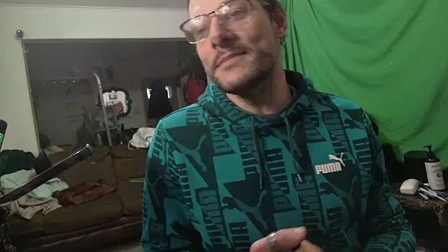 MasterDaddyCool online show from March 6, 2026, 9:44 pm