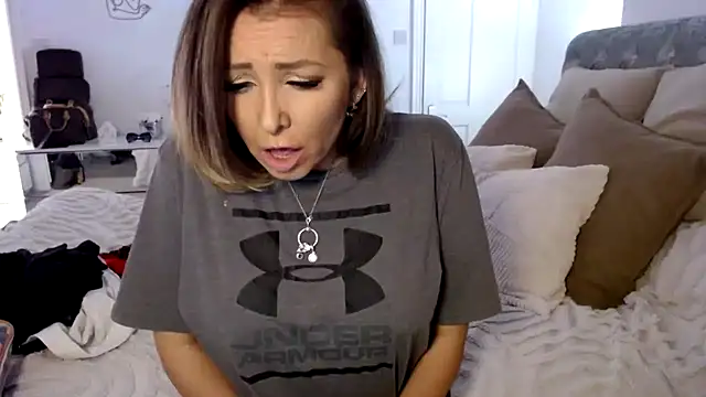 AngeleyesUK online show from April 29, 2026, 11:00 pm