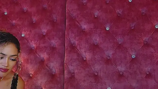 MaddisonBelucci online show from November 20, 2025, 9:03 pm