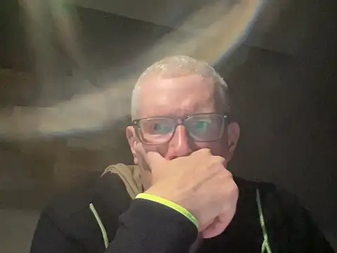 choupipat1 online show from September 27, 2025, 10:26 pm