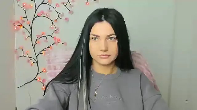 Lune Moon online show from February 11, 2026, 6:29 am