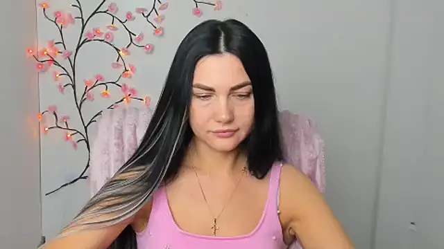 Lune Moon online show from March 5, 2026, 6:31 am