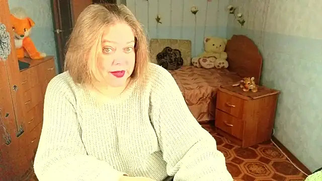 Audrey Aura online show from December 2, 2025, 5:02 am