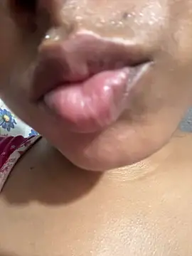 Snapshot of Priyajaanbaby chatting on July 7, 2026, 7:34 am Priyajaanbaby online show from July 7, 2026, 7:34 am