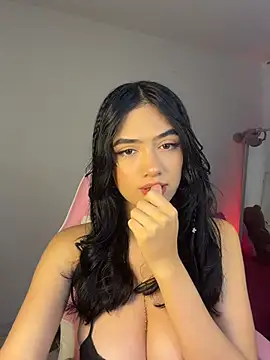 mandy222  online show from May 24, 2026, 4:17 am