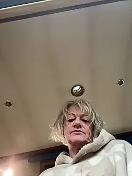 ladyboatlady online show from February 15, 2026, 8:46 am