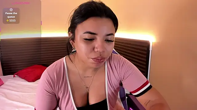 scarlett enjoy1 online show from January 7, 2026, 1:13 pm