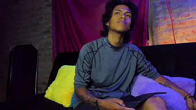 dreyk20 online show from April 4, 2026, 12:31 am