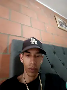 briamhoconor xh online show from November 13, 2025, 7:35 pm