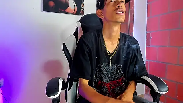 briamhoconor xh online show from March 20, 2026, 1:43 am